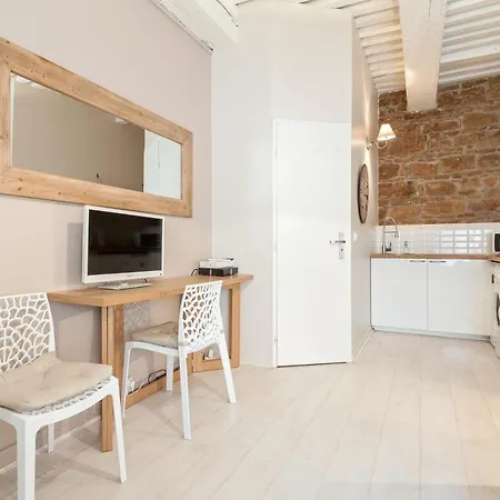 Guestready - Charming For 2 Near The Metro * Lyon