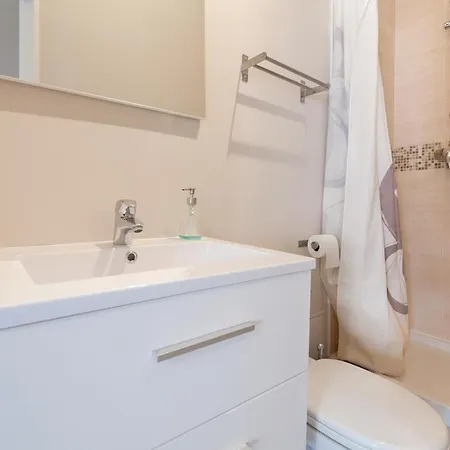 Apartment Guestready - Charming For 2 Near The Metro