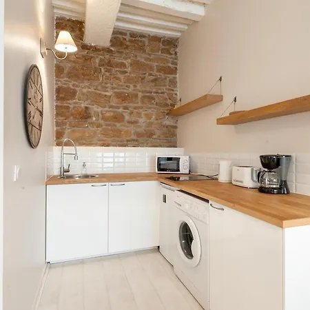 Guestready - Charming For 2 Near The Metro Lyon